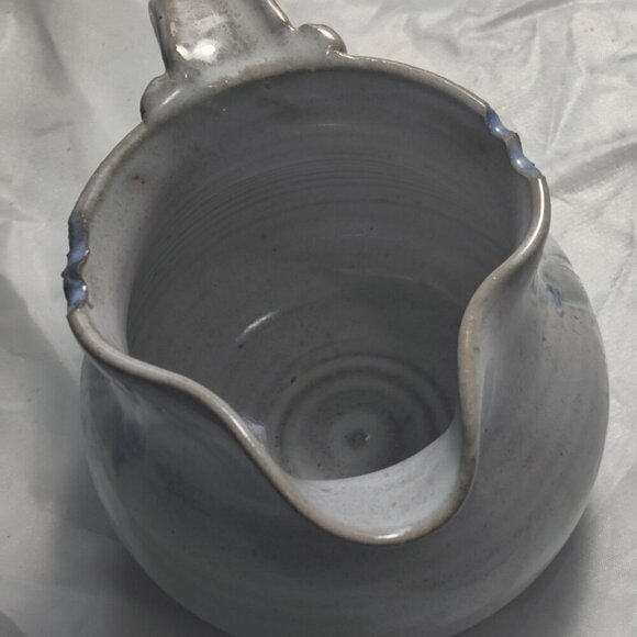 Handmade Pottery Cream & Sugar Set by Patricia Eggen, ' Iris" Pattern glazed - Picture 6 of 7